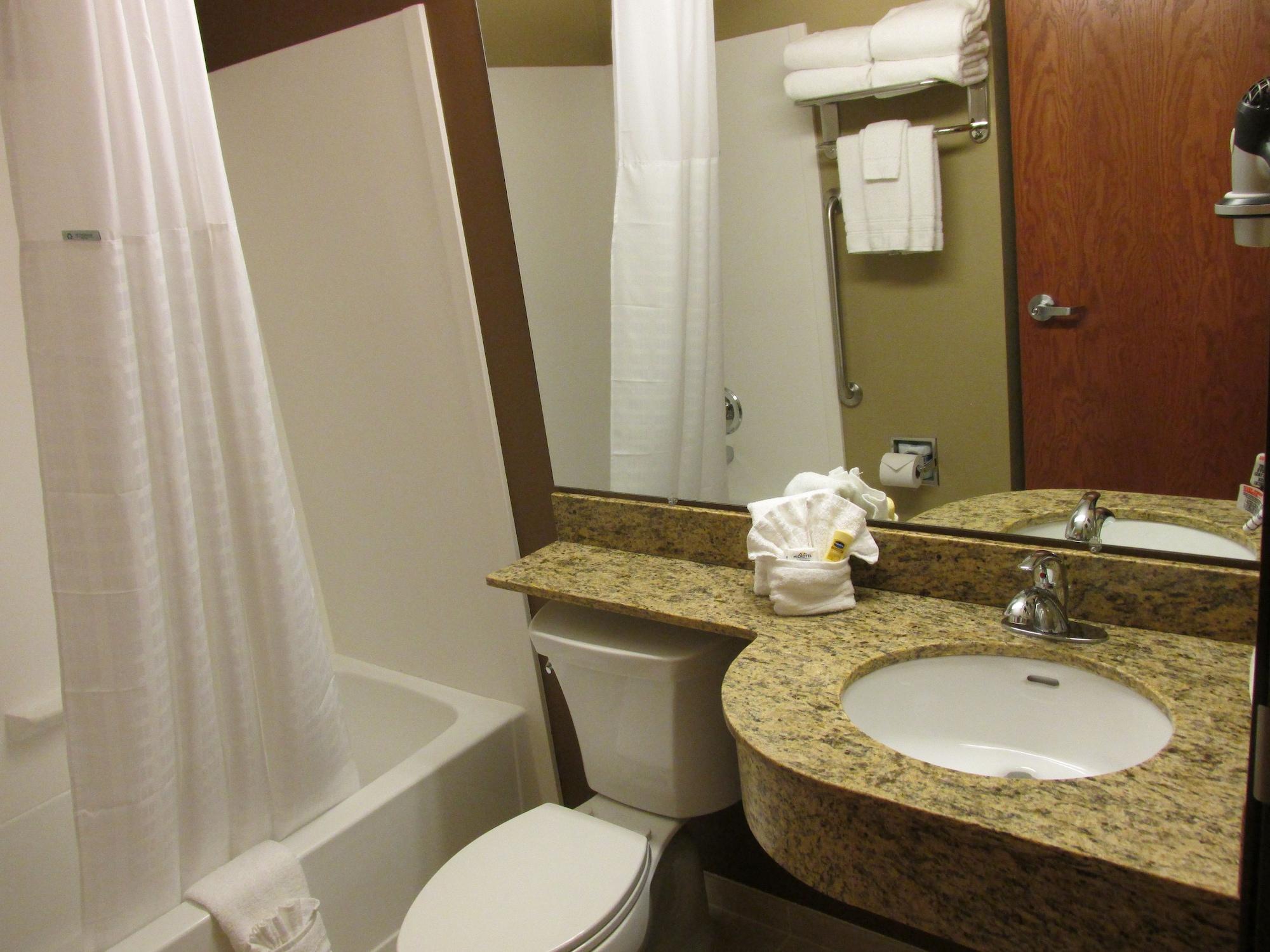 Microtel Inn & Suites By Wyndham Midland Luaran gambar