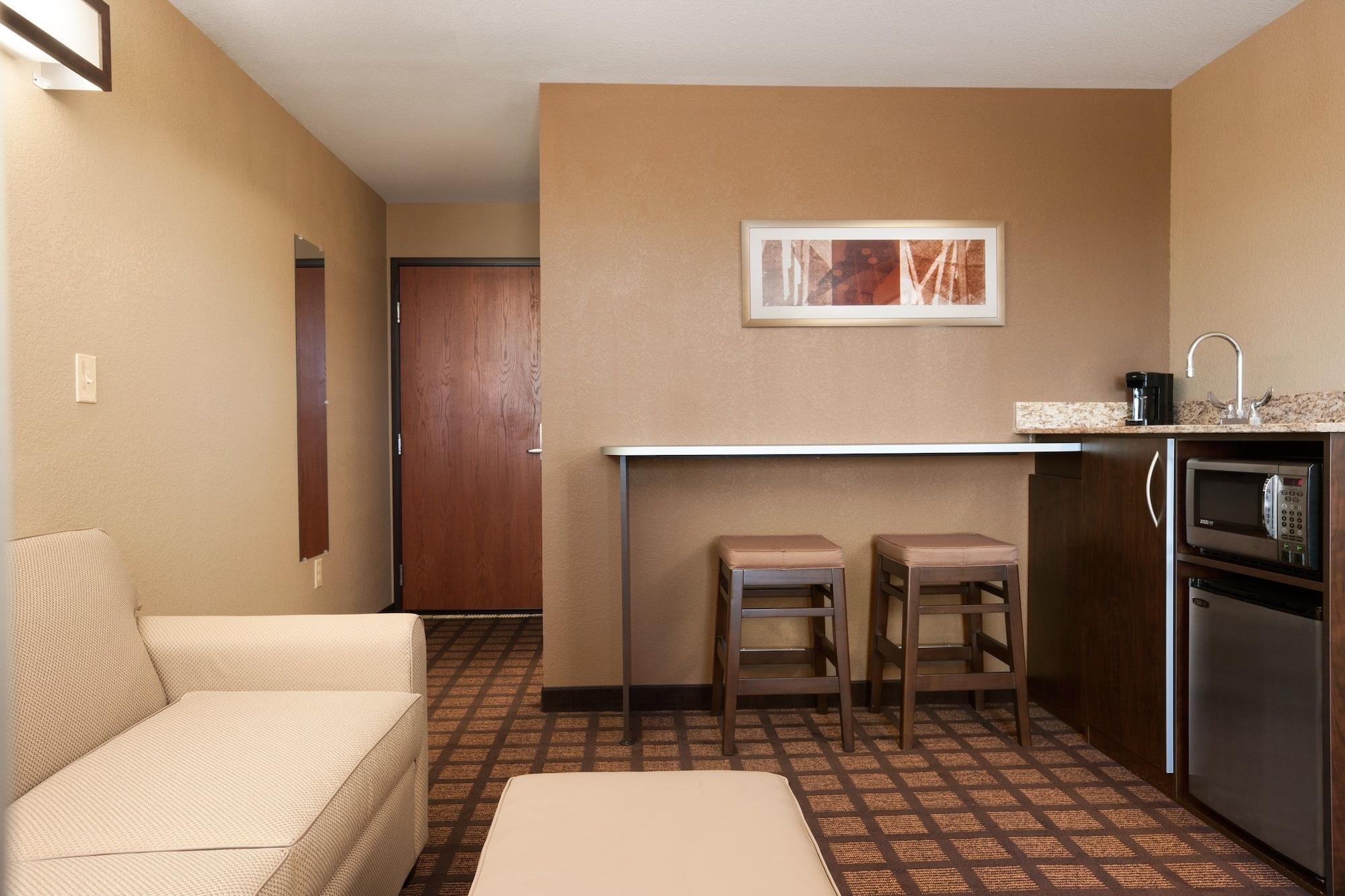 Microtel Inn & Suites By Wyndham Midland Luaran gambar