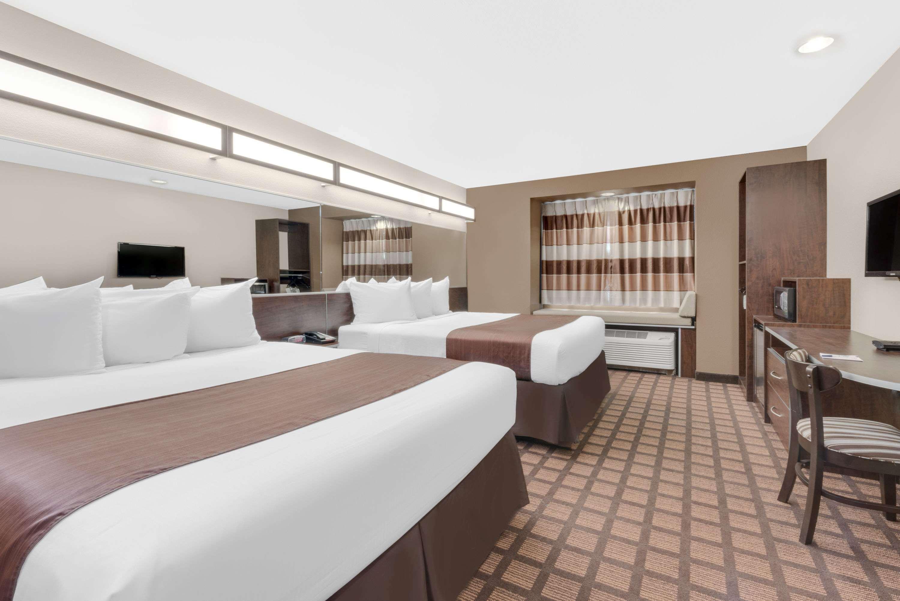 Microtel Inn & Suites By Wyndham Midland Luaran gambar