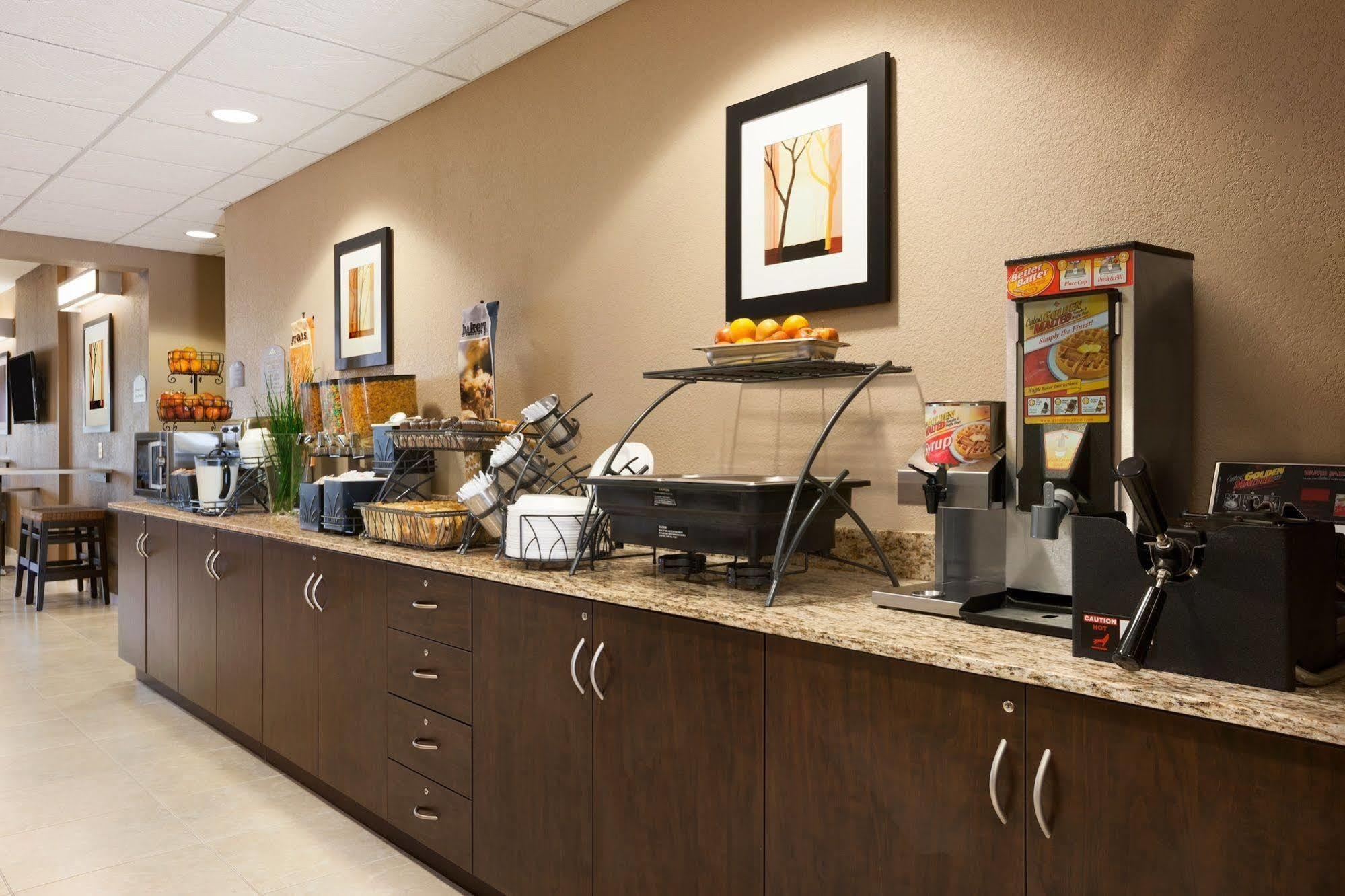 Microtel Inn & Suites By Wyndham Midland Luaran gambar