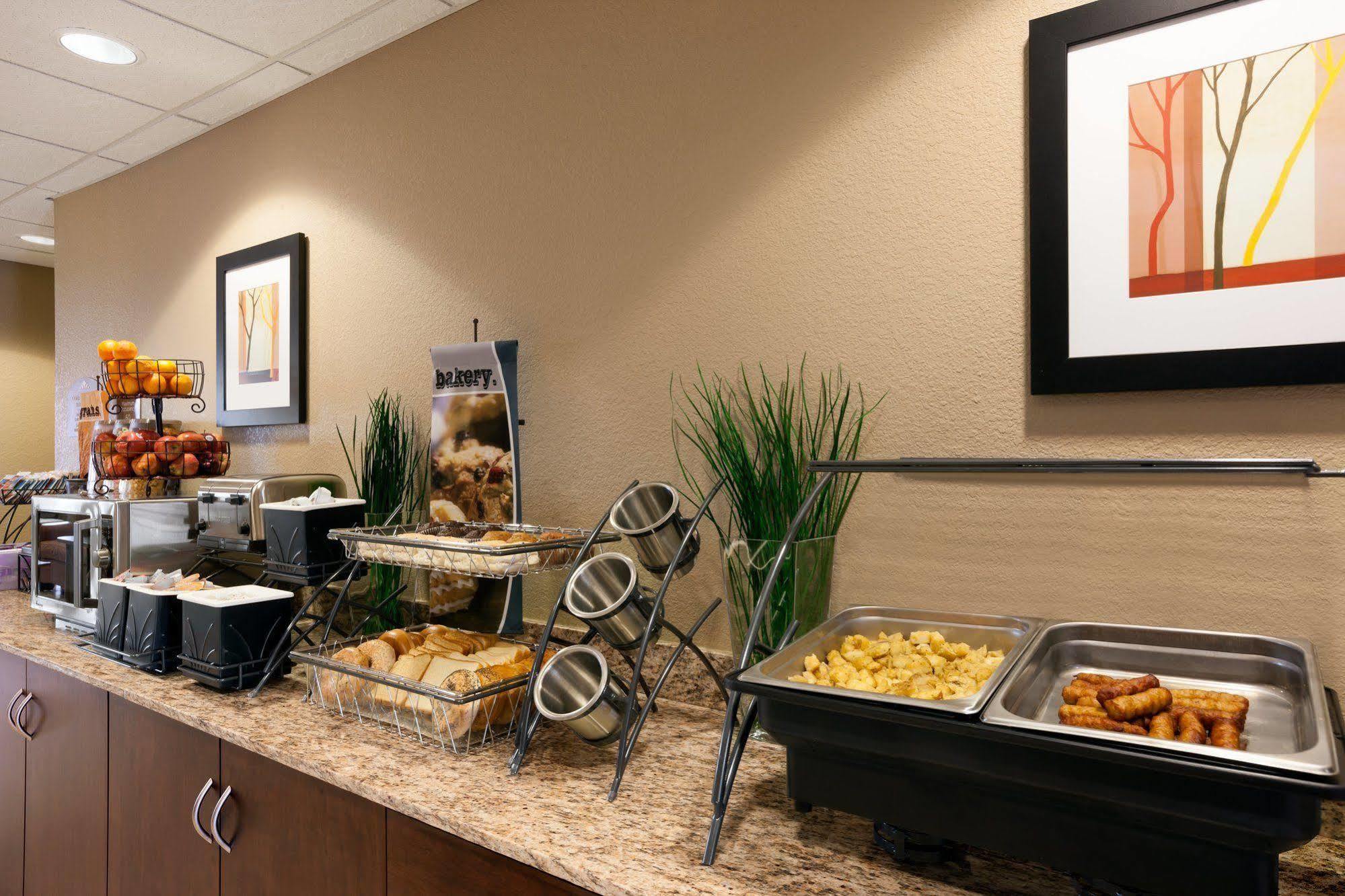 Microtel Inn & Suites By Wyndham Midland Luaran gambar
